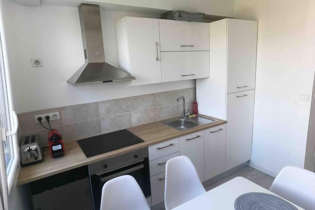 Tres Beau T4 A Frejus Plage Apartment Екстериор снимка