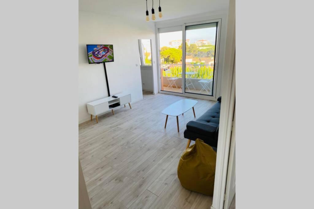 Tres Beau T4 A Frejus Plage Apartment Екстериор снимка